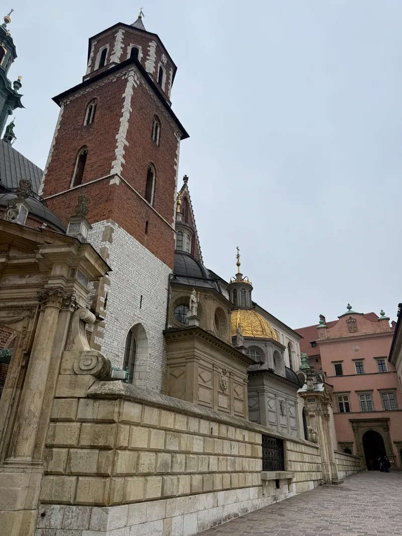 La coupole dorée de la chapelle Sigismond