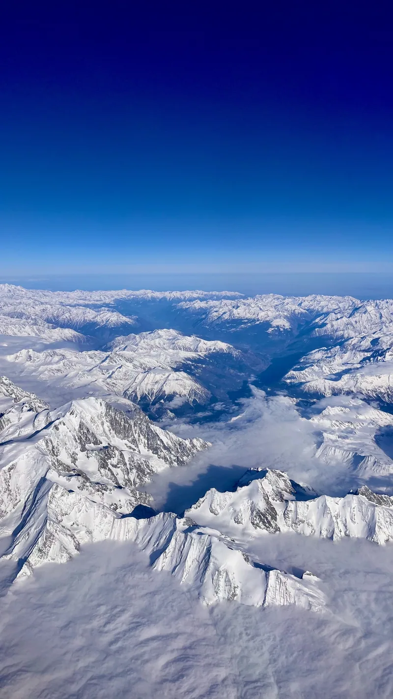 Le massif du Mont-Blanc, en entier sous l’aile