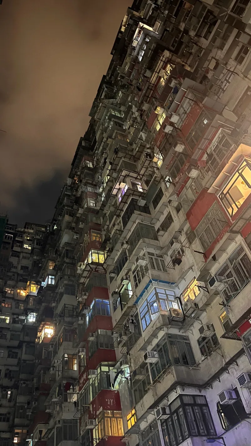 Le monstre building