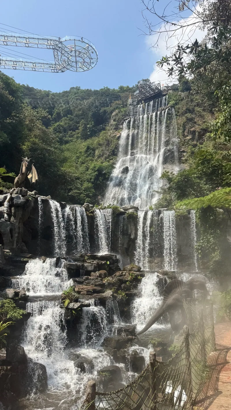 Une escapade à Gulongxia, et retour à Canton pour la soirée