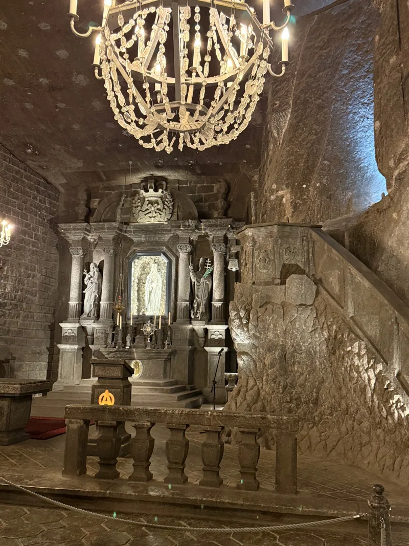 L’autel de la chapelle, sel encore